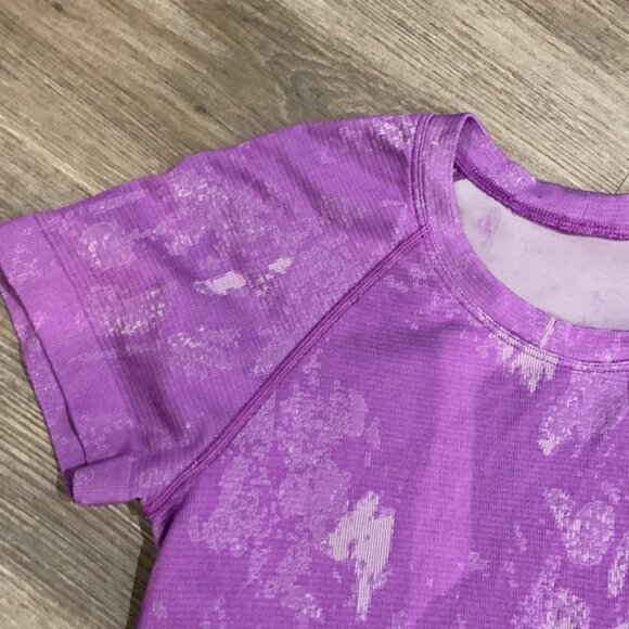 Lululemon Swiftly Tech Short Sleeve Shirt 2.0 EUC - Picture 2 of 8